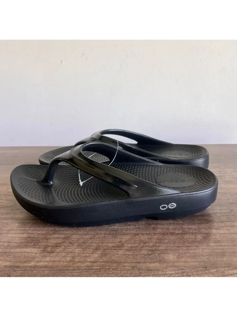 Oofos OOLaLa Women's Black Recovery Sandal Size 7 - Picture 4 of 8